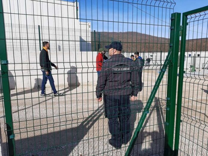 Migranti u prihvatnom centru