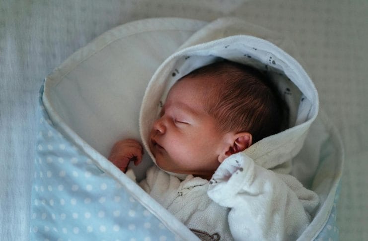 Bebe porodilište (2) Broj rođenih beba, Bebe, porodilište, Tuzla servis