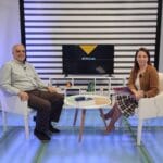 Fotografija iz studija TV Slon, snimanje emisije Intervju plus, sagovornik Derviš Čičko