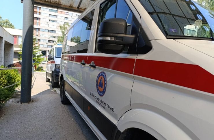 hitna pomoc tuzla Vozilo Hitne pomoci/ Tuzla servis