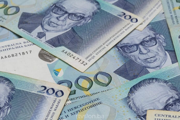 KM, novčanice, marke, pare, ulaganje u obnovljive izvore energije
