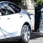 Globalna prodaja električnih automobila prošle godine porasla za četvrtinu