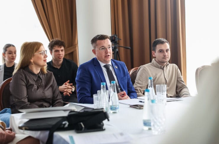 Karton revolucija, zaštićena područja