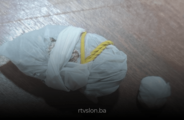 Oduzeta droga i novac, jedna osoba lišena slobode