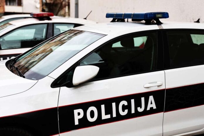 Policijsko auto/ krivično djelo/ tuzla servis