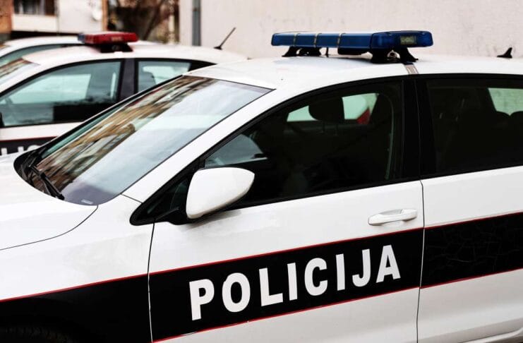 Policijsko auto/ krivično djelo/ tuzla servis