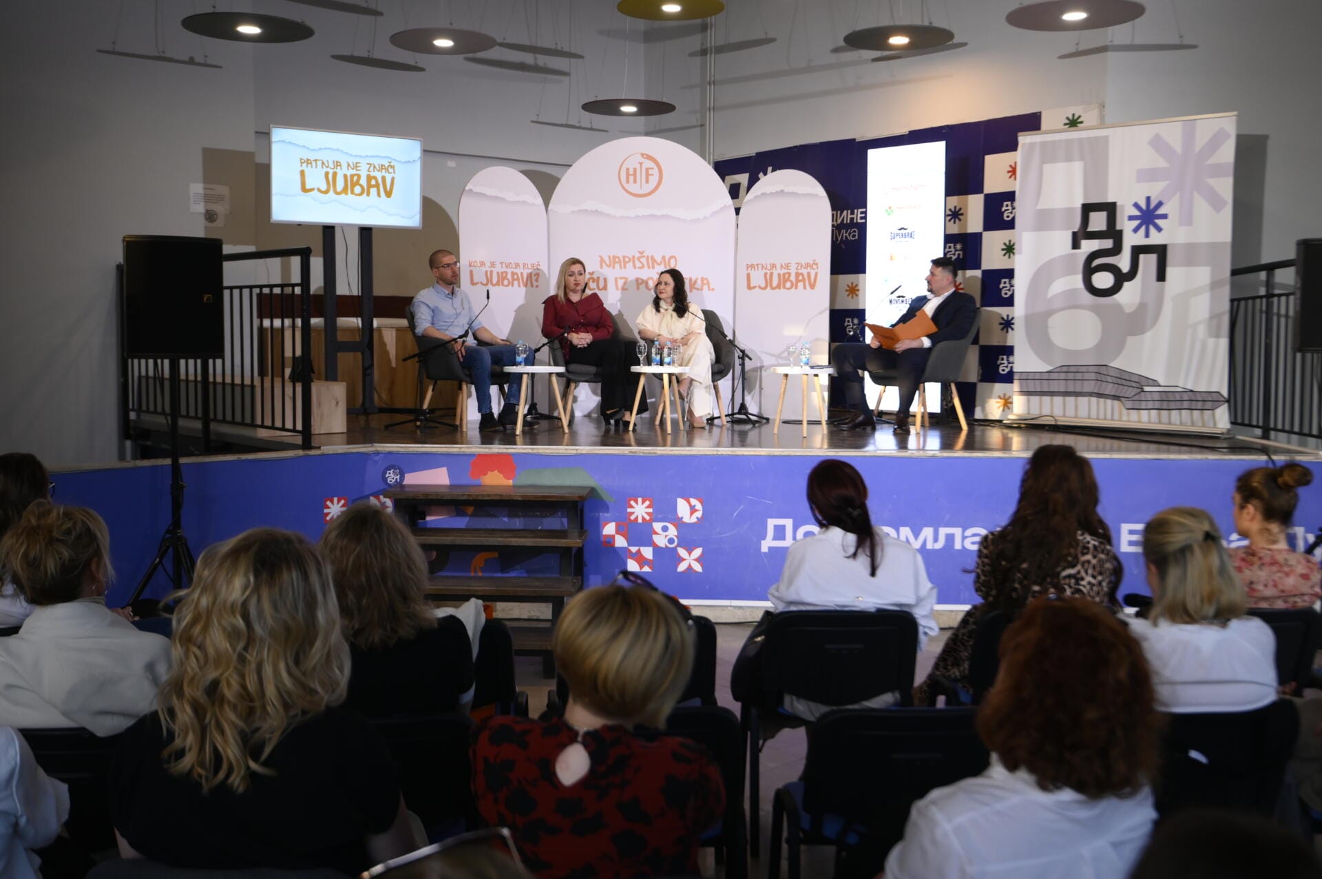 Panel diskusija „Napišimo priču iz početka”: Nasilje uglavnom počinje suptilno, a završava ozbiljno