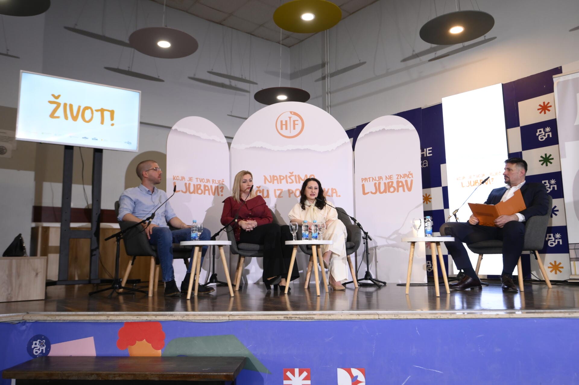 Panel diskusija „Napišimo priču iz početka”: Nasilje uglavnom počinje suptilno, a završava ozbiljno