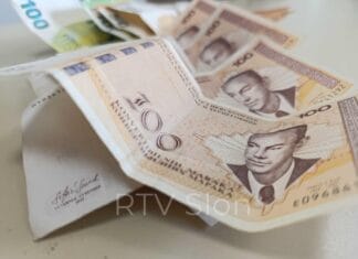 Novac/Isplata pomoci/isplata podrske/ Isplata penzija/penzije/ pravila za doprinose