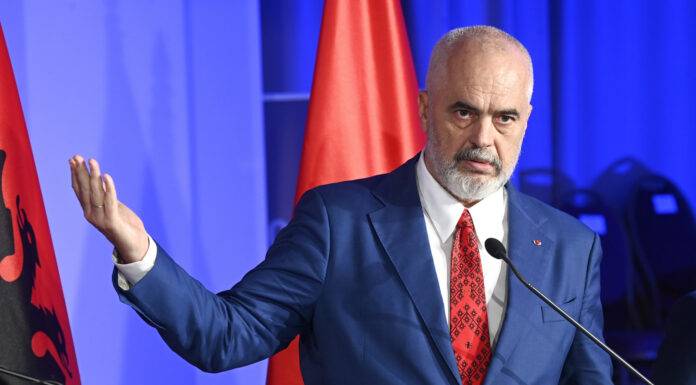 Edi Rama, Albanija