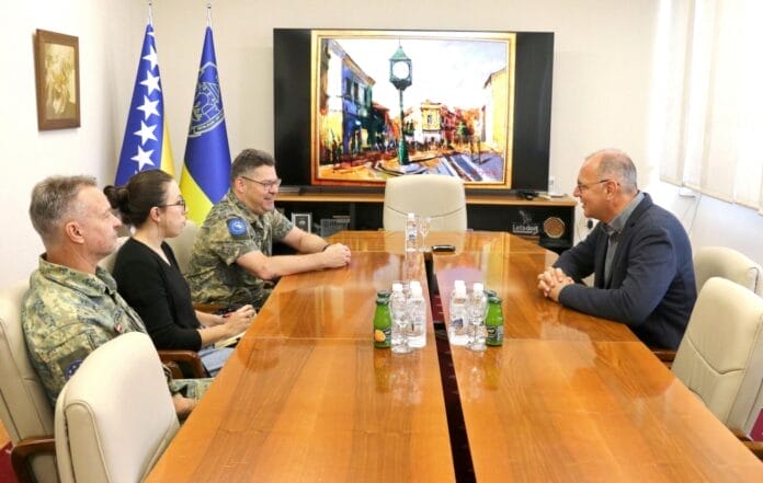 Lugavić i EUFOR o digitalizaciji i mladima