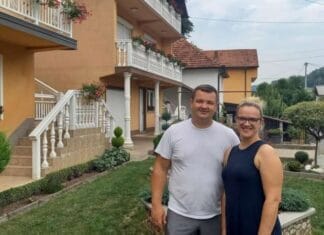 Bračni par Krdžalić vratio se iz Amerike u BiH. Foto: FENA