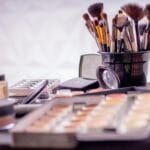 Ljeto 2025. donosi novi beauty trend: Manje šminke, više kože