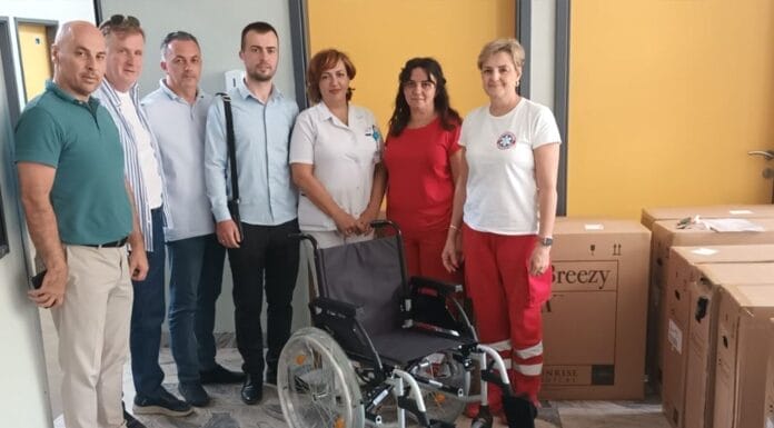 Vakufska direkcija donirala invalidska kolica Domu zdravlja Tuzla