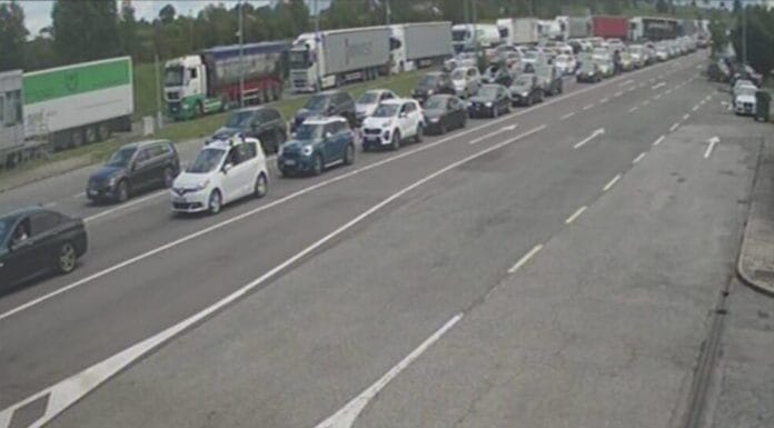 Duge kolone vozila na više graničnih prelaza u BiH