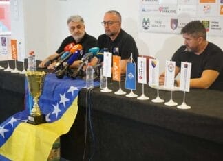 zlato, sjedeća odbojka
