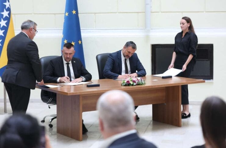 Potpisan protokol za brže odobravanje boravka i radnih dozvola strancima u BiH