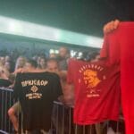 Na festivalu u Prijedoru nosili majice s porukama o logorima Foto: Detektor.ba