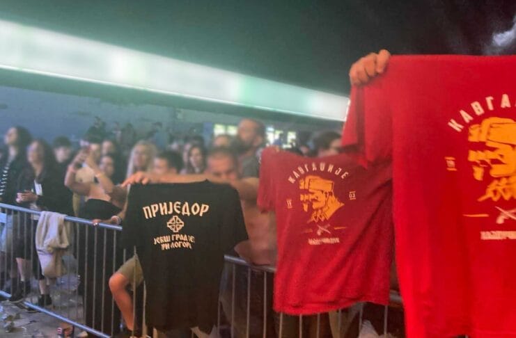 Na festivalu u Prijedoru nosili majice s porukama o logorima Foto: Detektor.ba
