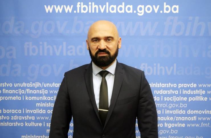 Isak o najavi „referenduma“ u RS: Riječ je o anketi bez pravne snage